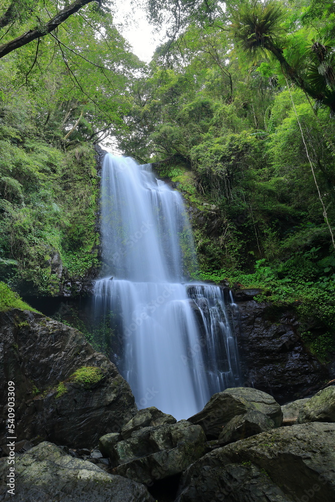 Obraz premium Yunsen Waterfall near the Manyueyuan National Forest Recreation Area in New Taipei City, Taiwan