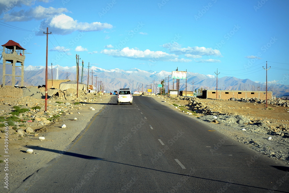 leh ladakh mountains landscape 