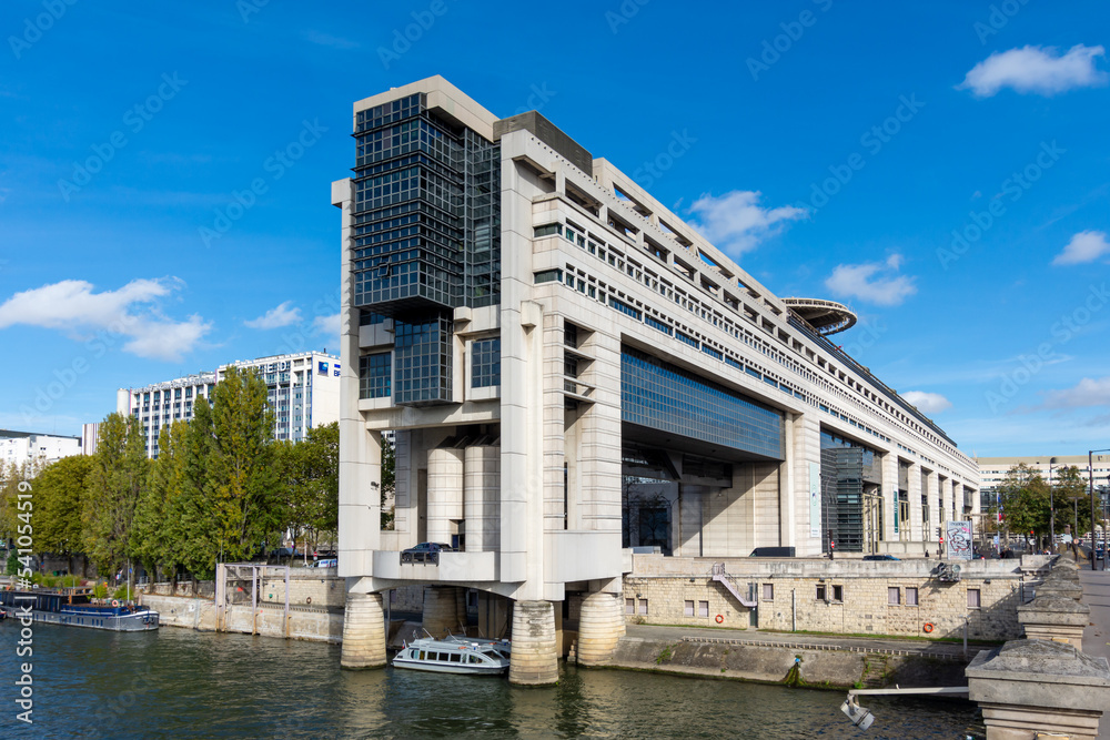 Paris, France - 25 octobre 2022: Vue extérieure du bâtiment du ...
