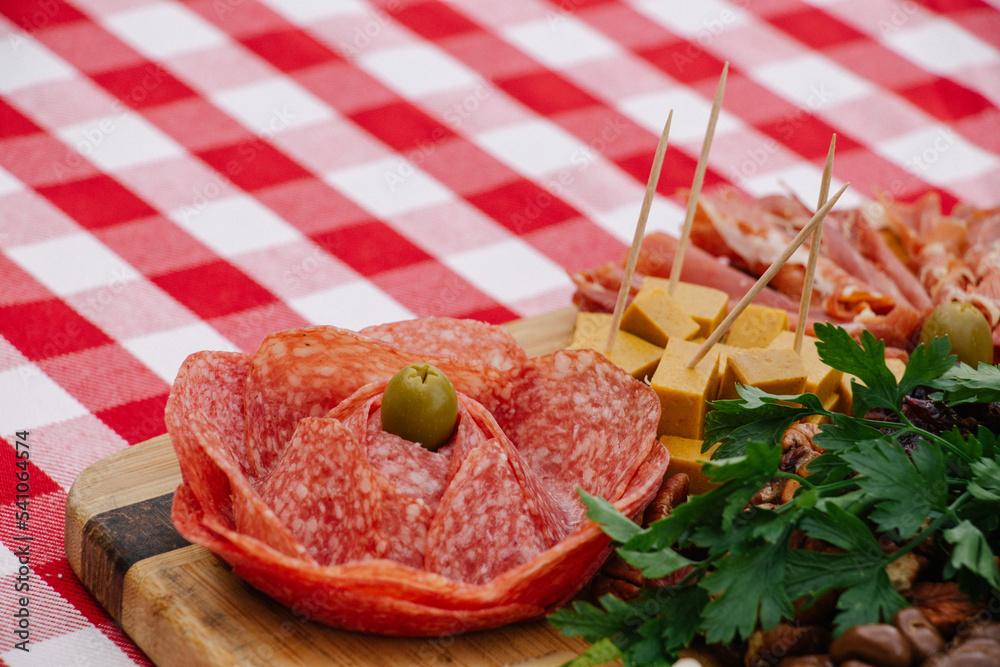 Tabla de quesos con flor de salami Stock Photo Adobe Stock