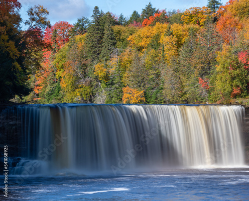 Tahquamenon falls during brilliant autumn colors