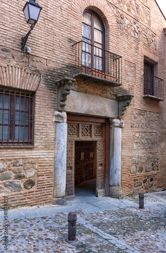 Entrada pasaje ayuntamiento de Toledo, España © josemad