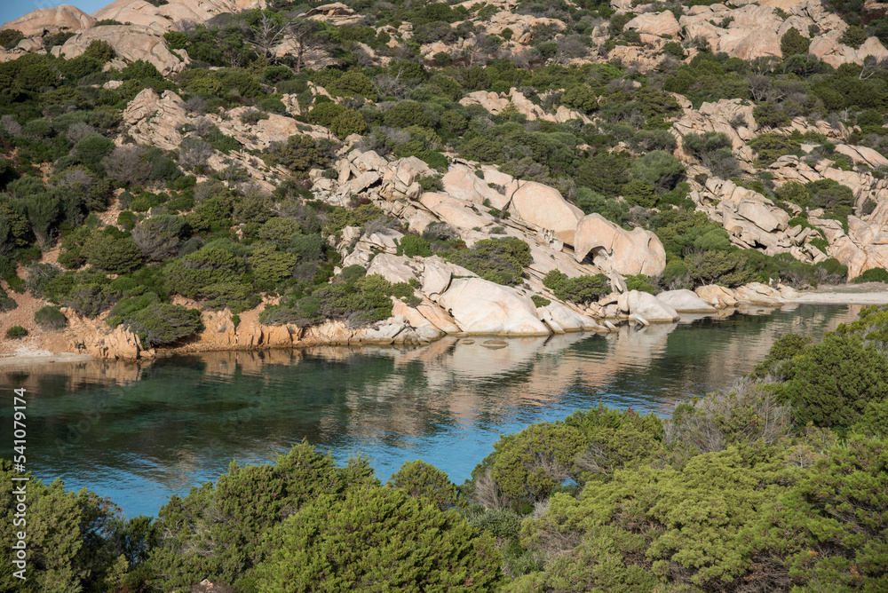 Sardegna, tra granito e mare