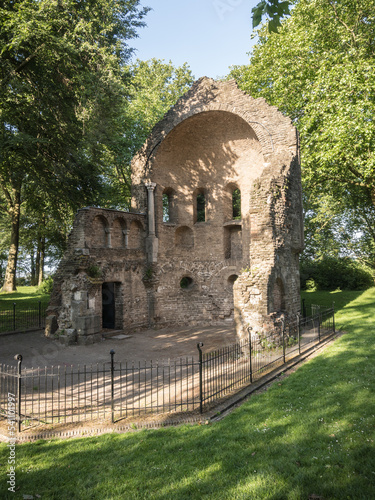 Fotografía Barbarossa ruins in the Valkhof park in Nijmegen, The Netherlands