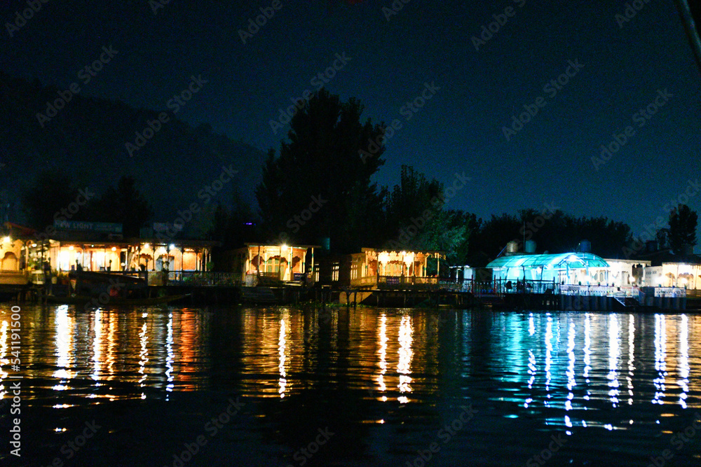 Obraz premium Dal Lake, Srinagar, Kashmir, India