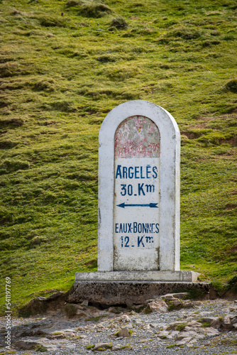 Borne routière col d'Aubisque France photo