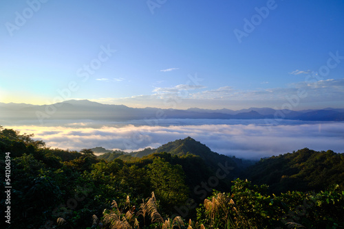 Sea of clouds and mountains  Oct 16  2022B2