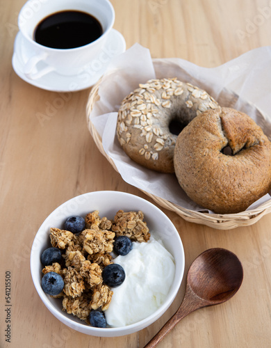 Yogurt with oat flake and blueberry.