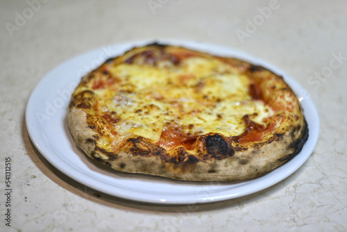 pizzza bianca con caciocavallo photo