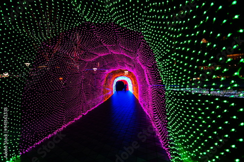 Fototapeta Naklejka Na Ścianę i Meble -  tunnel of light