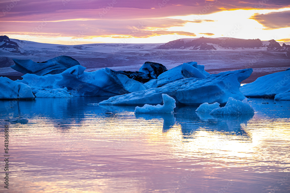 Jokulsarlon Lagoon icebergs at sunset, Iceland