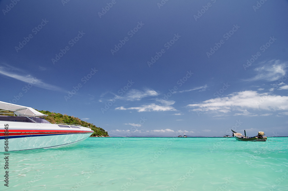 Obraz premium Vacation in paradise. Travel by Thailand. Beautiful landscape tropical beach with turquoise water.