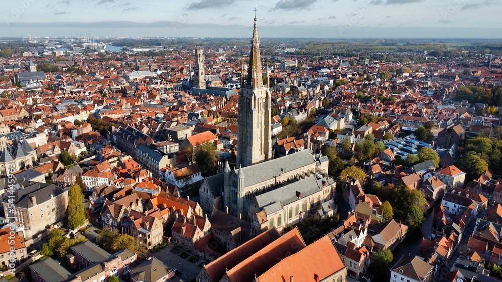 Fototapeta premium drone photo Eglise notre dame de Bruges, Onze-Lieve-Vrouwekerk Bruges Belgique europe