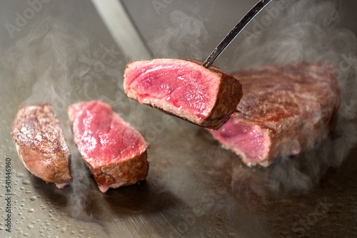 Photos ステーキの鉄板焼き・和食・日本料理