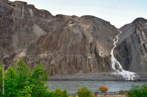 Fotu La Pass is a beautiful place in Himalayan Zanskar Range and is the highest point on Leh- Srinagar highway at a height of of 13,478ft (4,108m) above the sea level. photo