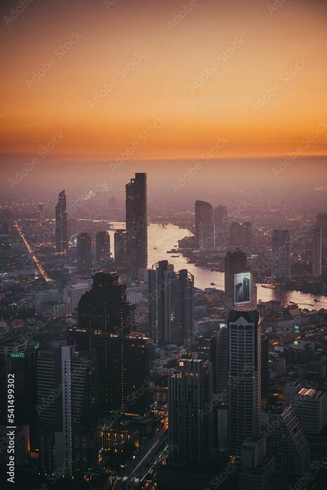 Fototapeta premium city skyline at Mahanakron Bangkok