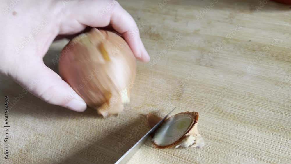 Zwiebel schneiden