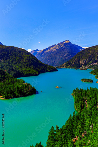 Diablo lake in Washington State on a sunny day