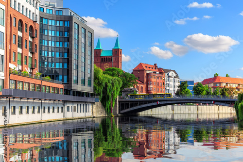 Obraz na płótnie Beautiful classic architecture of the central Berlin by the bridge over Spree, Germany w salonie