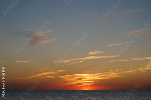 Abensstimmung an der Ostsee vor der Insel R  gen