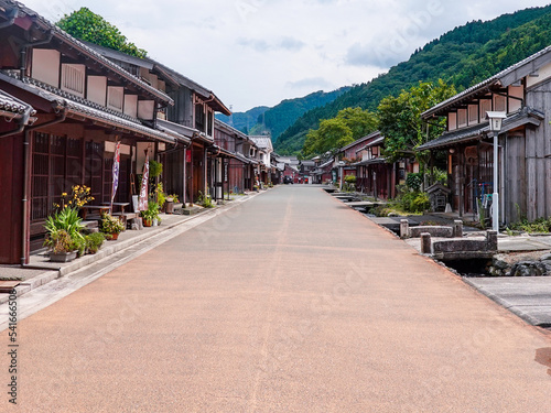 若狭鯖街道熊川宿の伝統的な街並み（福井県若狭町） photo