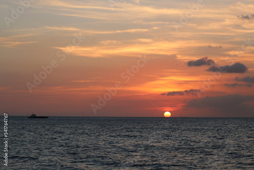 Sonnenuntergang über Ozean © Peter