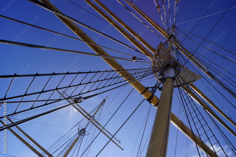 Main mast, shrouds and rigging of a 19th century cargo ship Main mast, shrouds and rigging of a 19th century cargo ship
