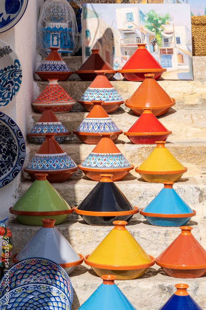 Naklejka premium Traditional pottery on sale in Sidi Bou Said village near Carthage and Tunis, Tunisia