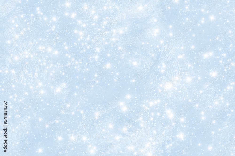 Niebieskie, zimowe tło ze śniegiem i płatkami śniegu. Świąteczne tło z płatkami śniegu.