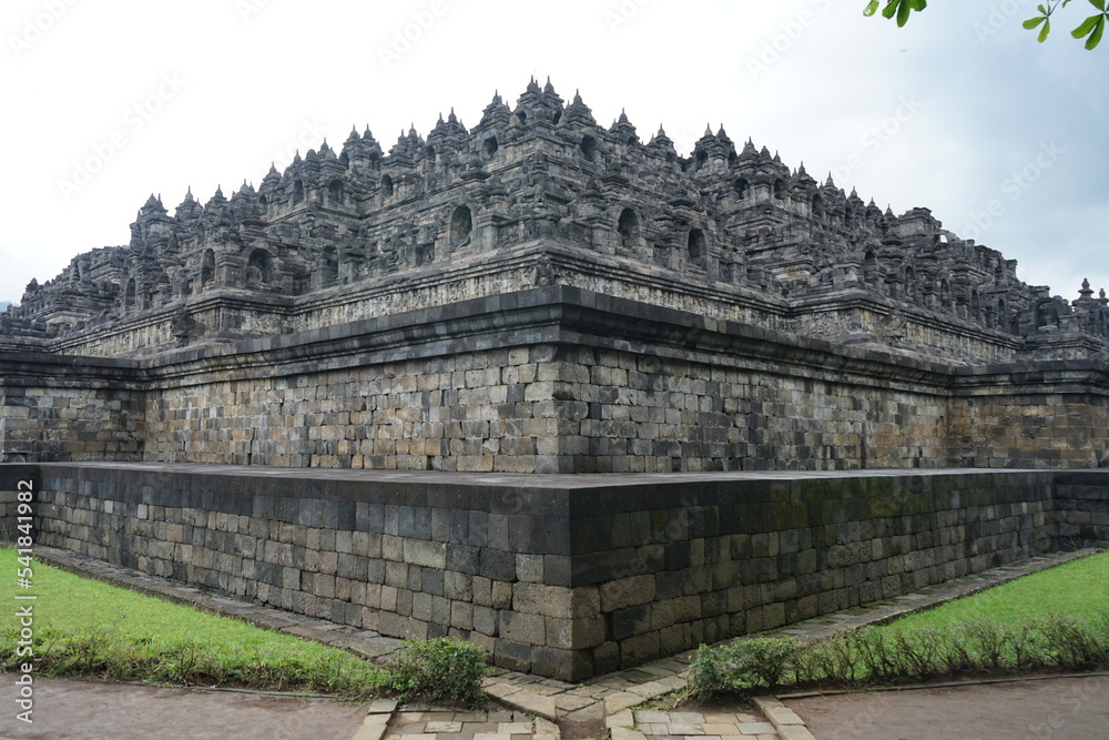 Fototapeta premium Borobudur temple with beautiful architecture