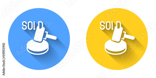 White Auction hammer icon isolated with long shadow background. Gavel - hammer of judge or auctioneer. Bidding process, deal done. Auction bidding. Circle button. Vector