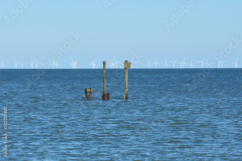 Slika na platnu Calm North Sea and Shipwreck
