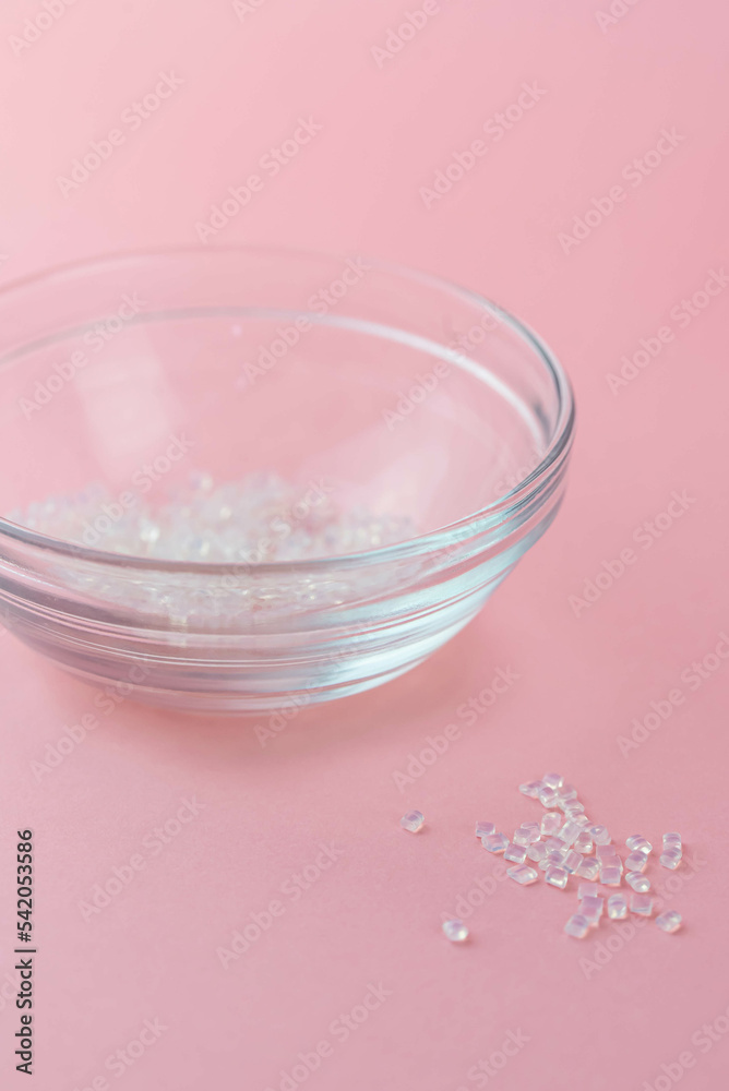 Keratin Glue Pellets Granules Beads for Nail Tip Hair Extensions Transparent hot melt capsules to bond the extension to the natural human hair. Keratin Glue Pellets Granules Beads for Nail Tip Hair Extensions Transparent hot melt capsules to bond the extension to the natural human hair.