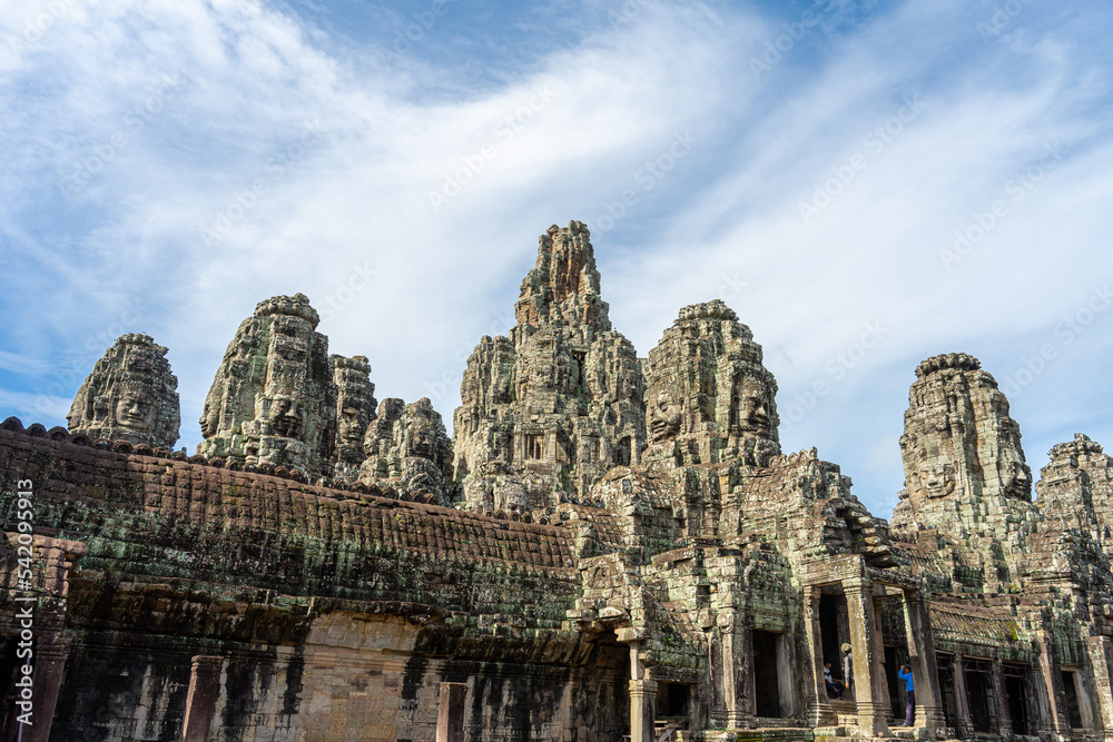 Naklejka premium Angkor Thom with face-shaped stone statues