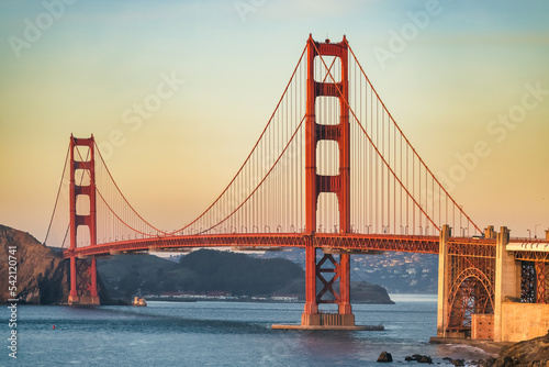 Fototapeta Naklejka Na Ścianę i Meble -  Beautiful view of the Golden Gate Bridge in San Francisco, pastel colors. Concept, travel, world attractions