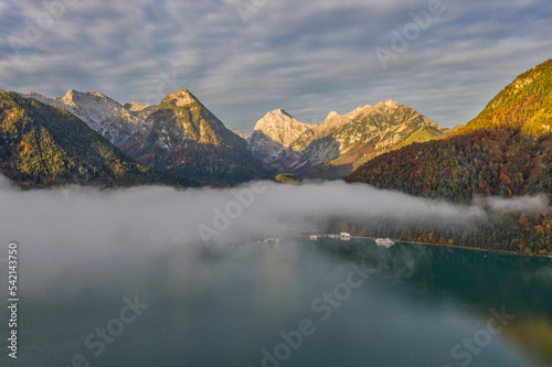Morgendlicher Blick über den Achensee Richtung Pertisau und Karwendel photo
