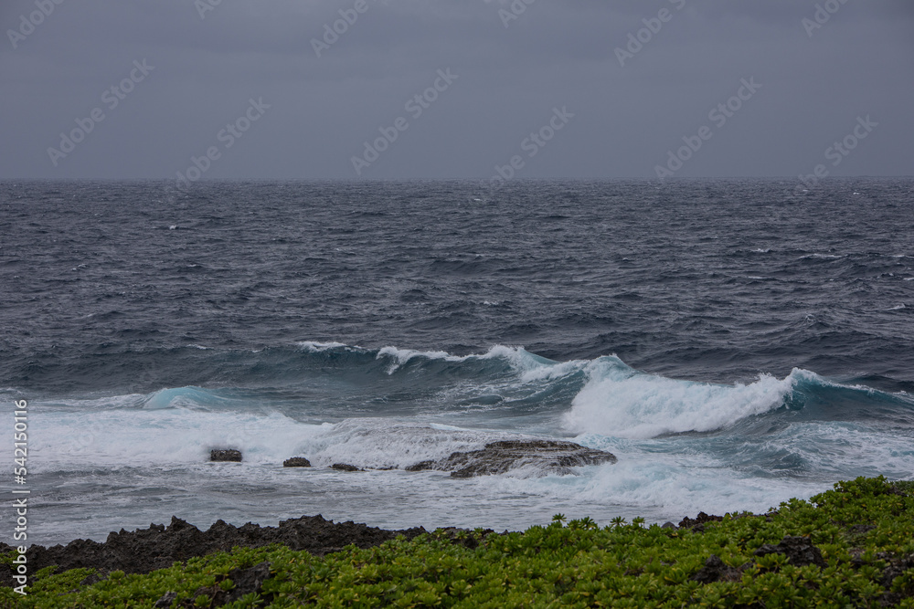 残波岬の風景 海と空と波