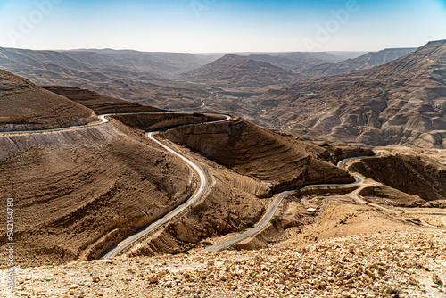 Canvas Print Road descending into Wadi Mujib Canyon in Jordan