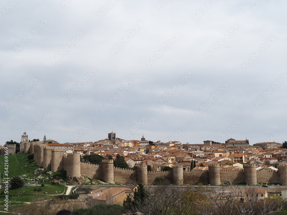 Ávila, ciudad medieval con sus  bonitas murallas. España.
