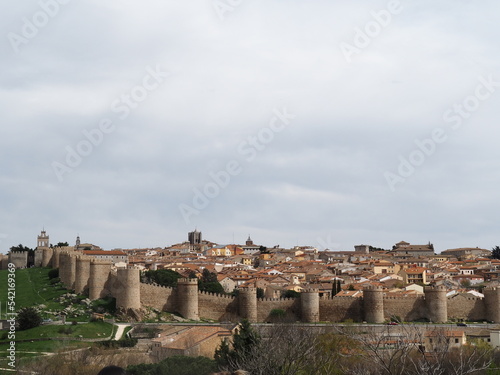 Ávila, ciudad medieval con sus bonitas murallas. España.