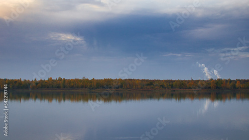 See mit Wasseroberfläche, Strandbad, Strand am Markkleeberger See, Markkleeberg bei Leipzig, Sachsen, Deutschland 