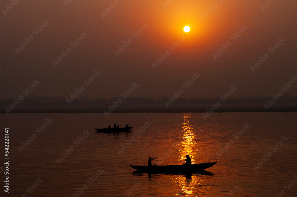 Naklejka premium sunset on the river