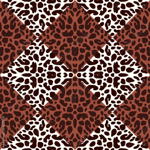 Abstract leopard skin mosaic seamless pattern design. Geometric animal skin endless background. Vintage cheetah fur wallpaper.