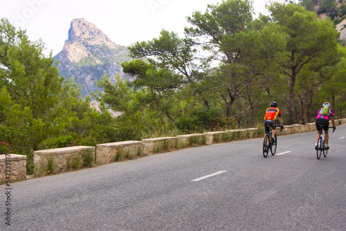 Fototapeta Naklejka Na Ścianę i Meble -  Radfahren in der Bergen von Mallorca, Spanien, nahe Formentor