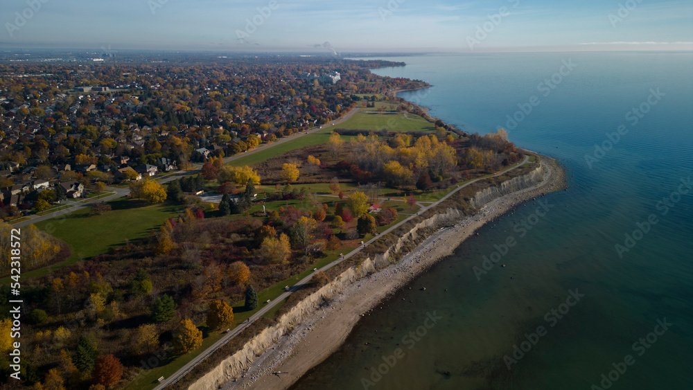 Aerial high angle view of the waterfront trail near Rotary Park in Ajax Ontario - obrazy, fototapety, plakaty 