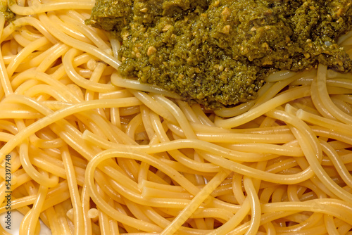 Spaghetti mit Pesto genovese