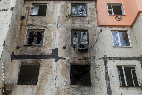 War in Ukraine. 2022 Russian invasion of Ukraine. An apartment building destroyed by shelling. Destruction of infrastructure. Terror of the civilian population. War crimes © Oleksandr Baranov