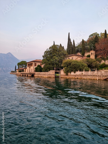 paesaggi sul lago d'iseo
