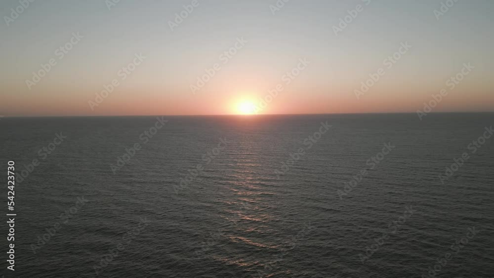 Couché du soleil a la plage sur la cote landaise vue de drone