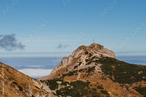 Obraz na płótnie Tatry krajobraz górski jesień Giewont w salonie